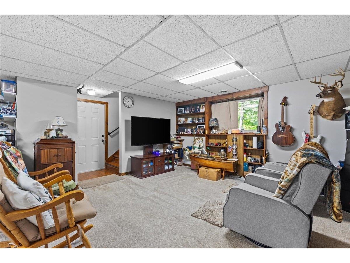 17 Woodland Drive