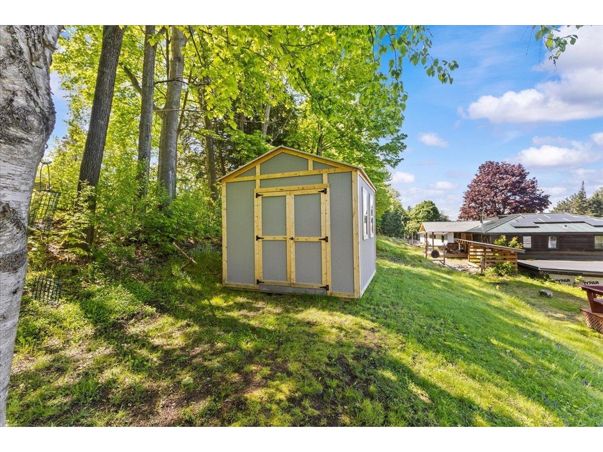 17 Woodland Drive