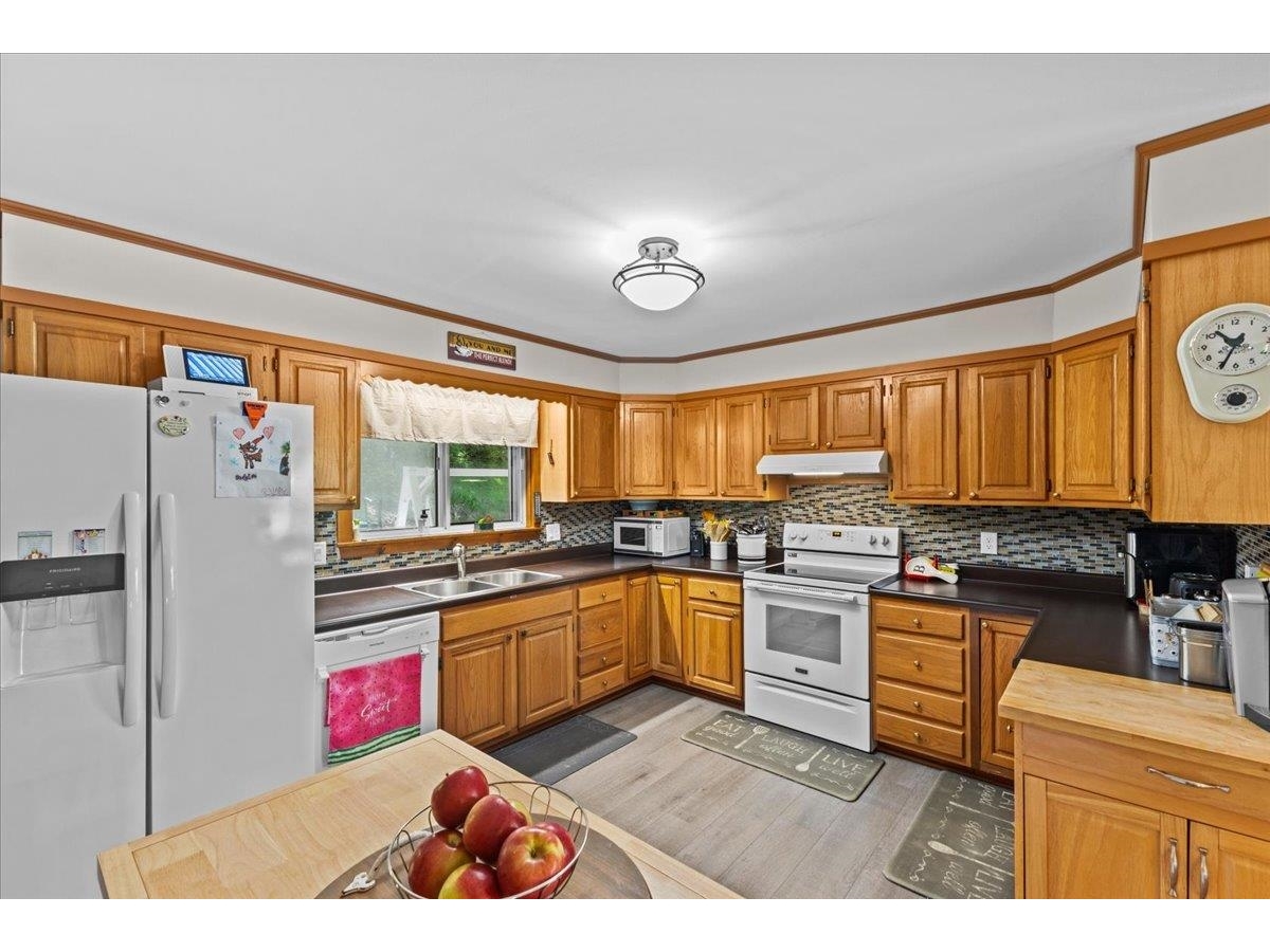 17 Woodland Drive