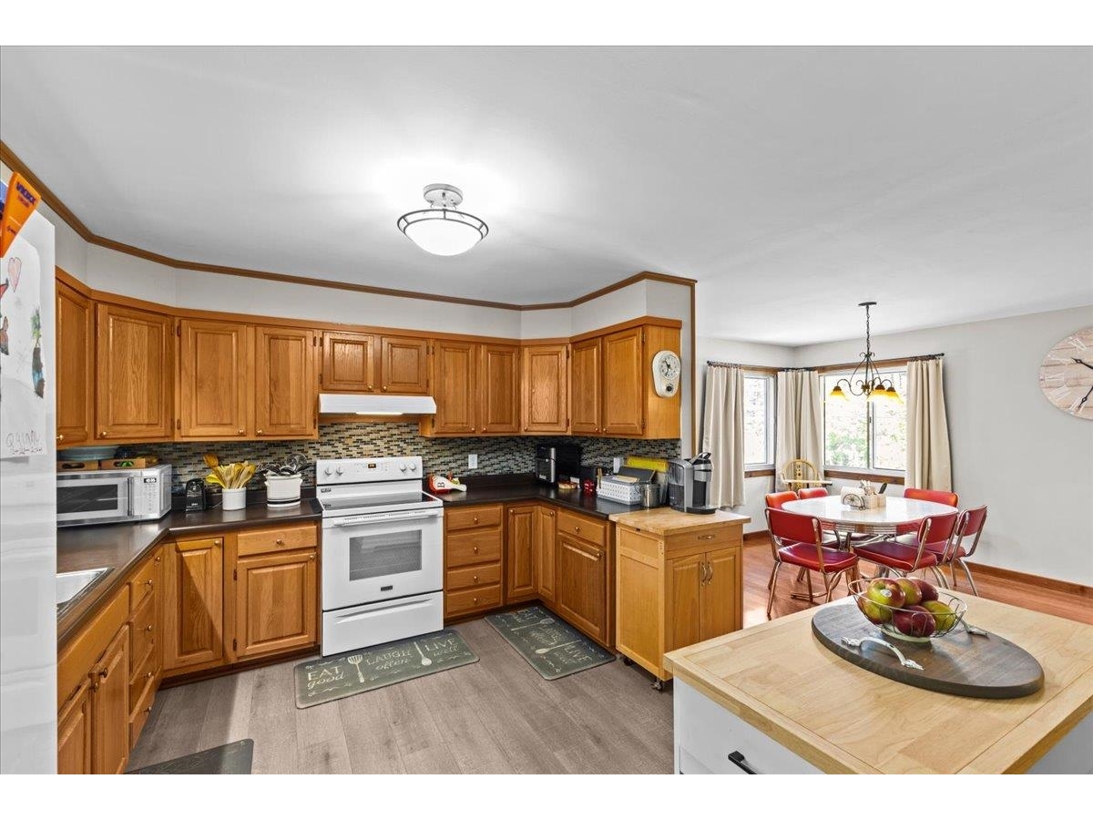 17 Woodland Drive