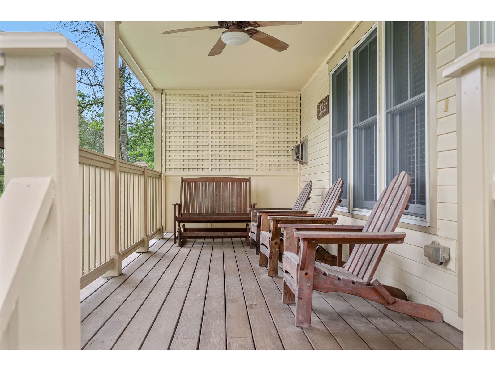 170 B Porch