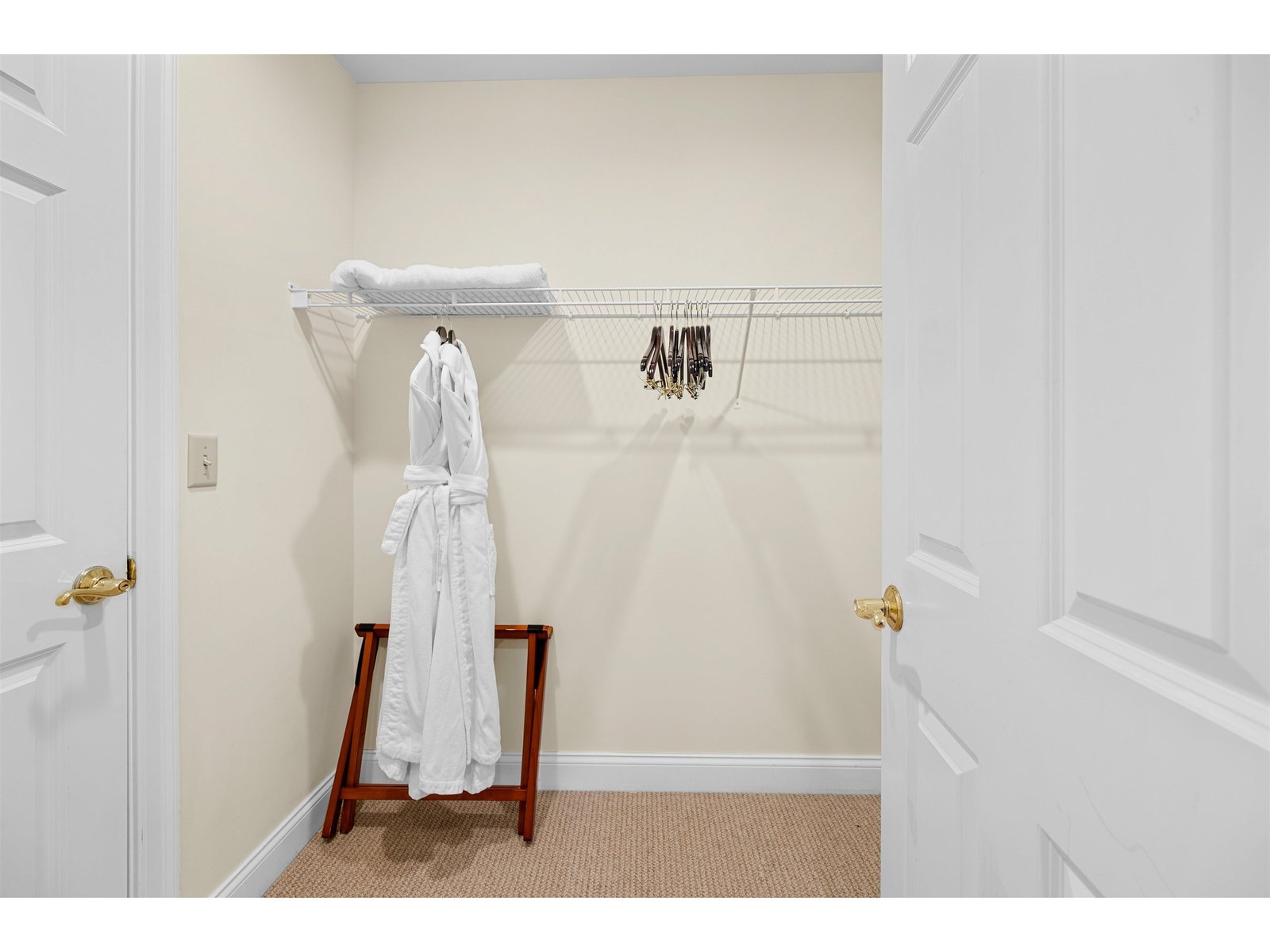 Master Walin Closet with a Lockoff