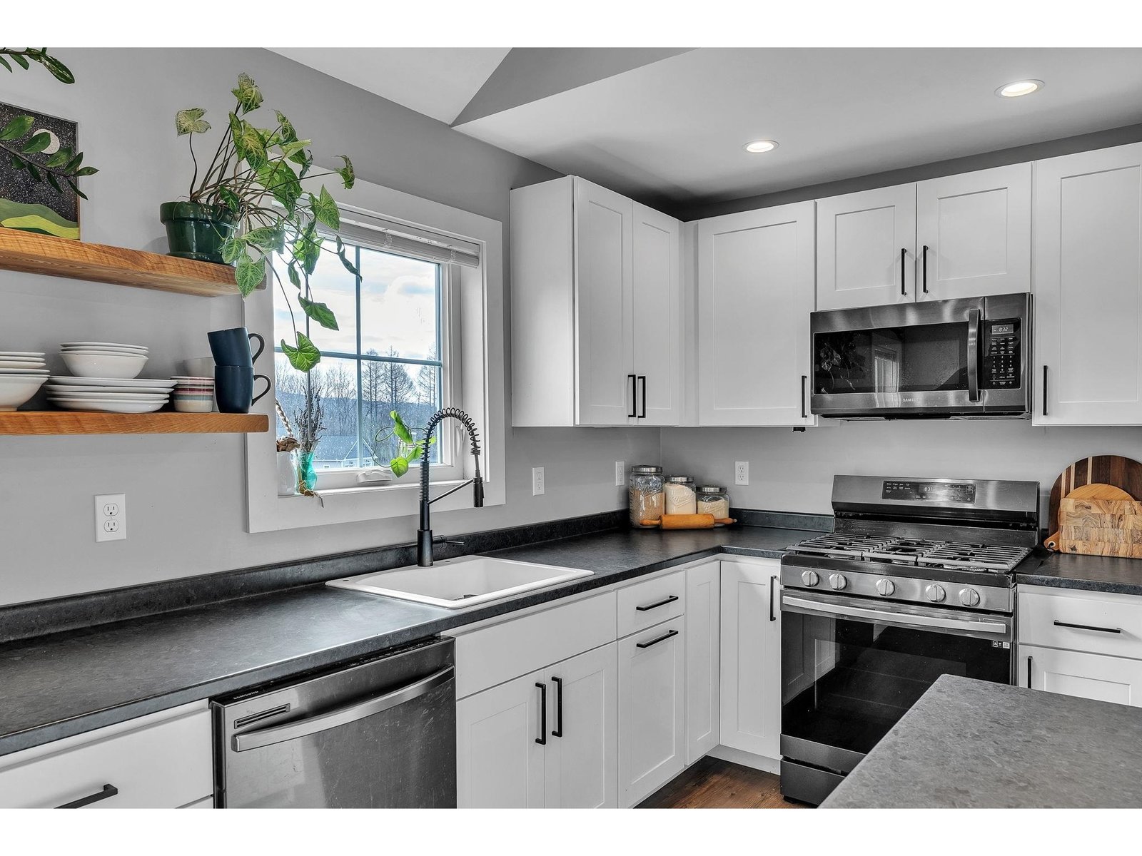 170 Pleasant Valley Road