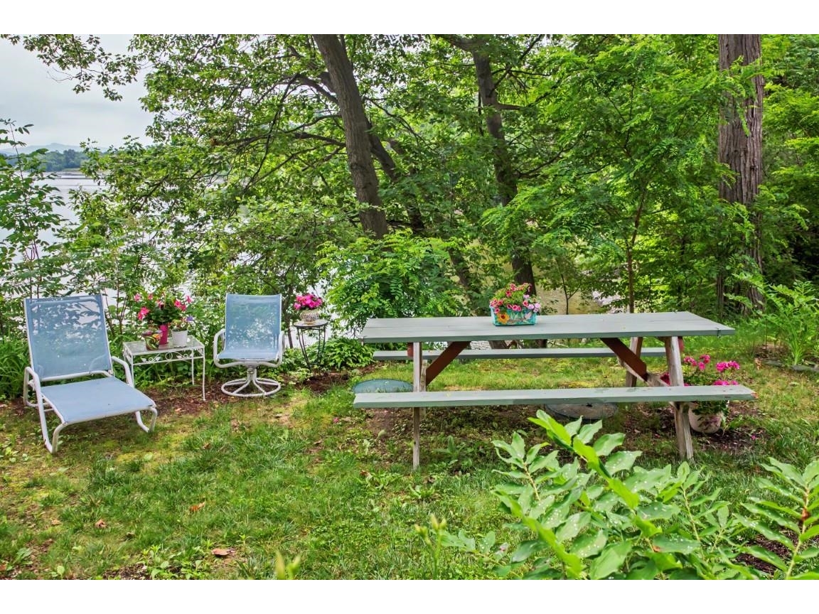 1702 Porters Point Road
