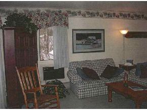 171 Cottage Club Rd.