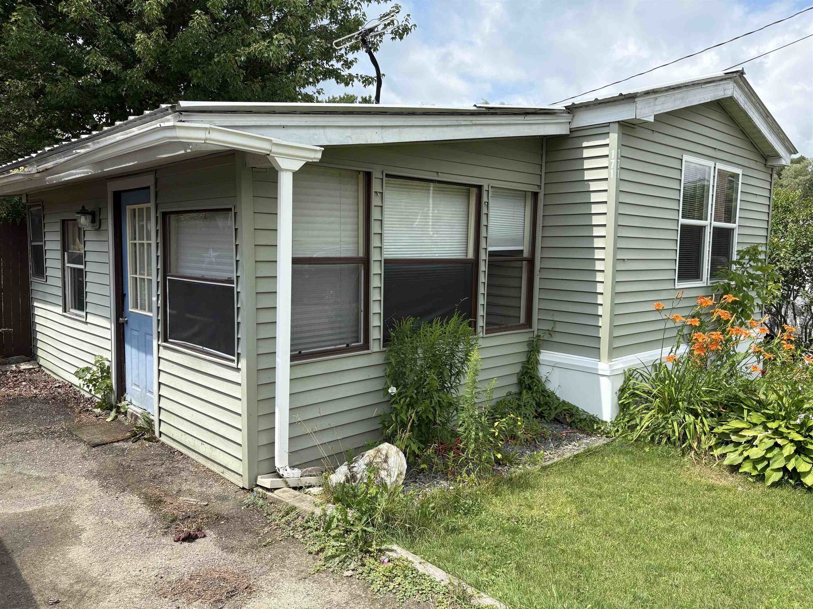 171 Kneeland Flats Trailer Park