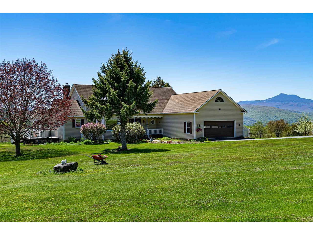 171 Kneeland Hill, Waterbury 171 Kneeland Hill, Waterbury