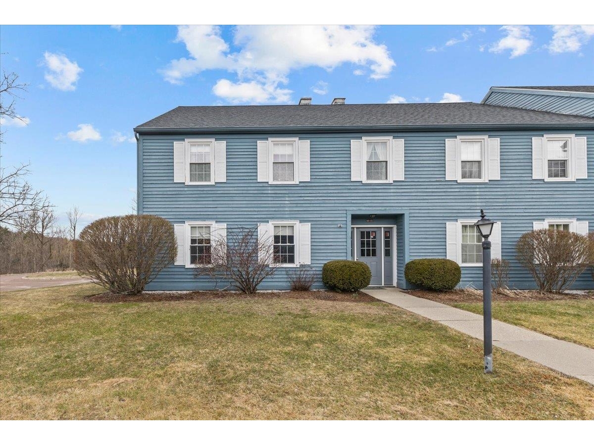 171 N Twin Oaks Terrace