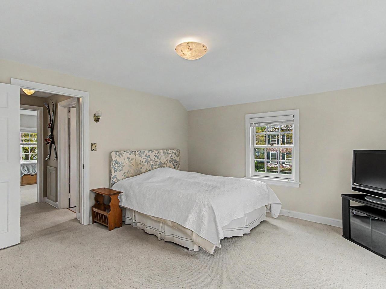 Primary suite