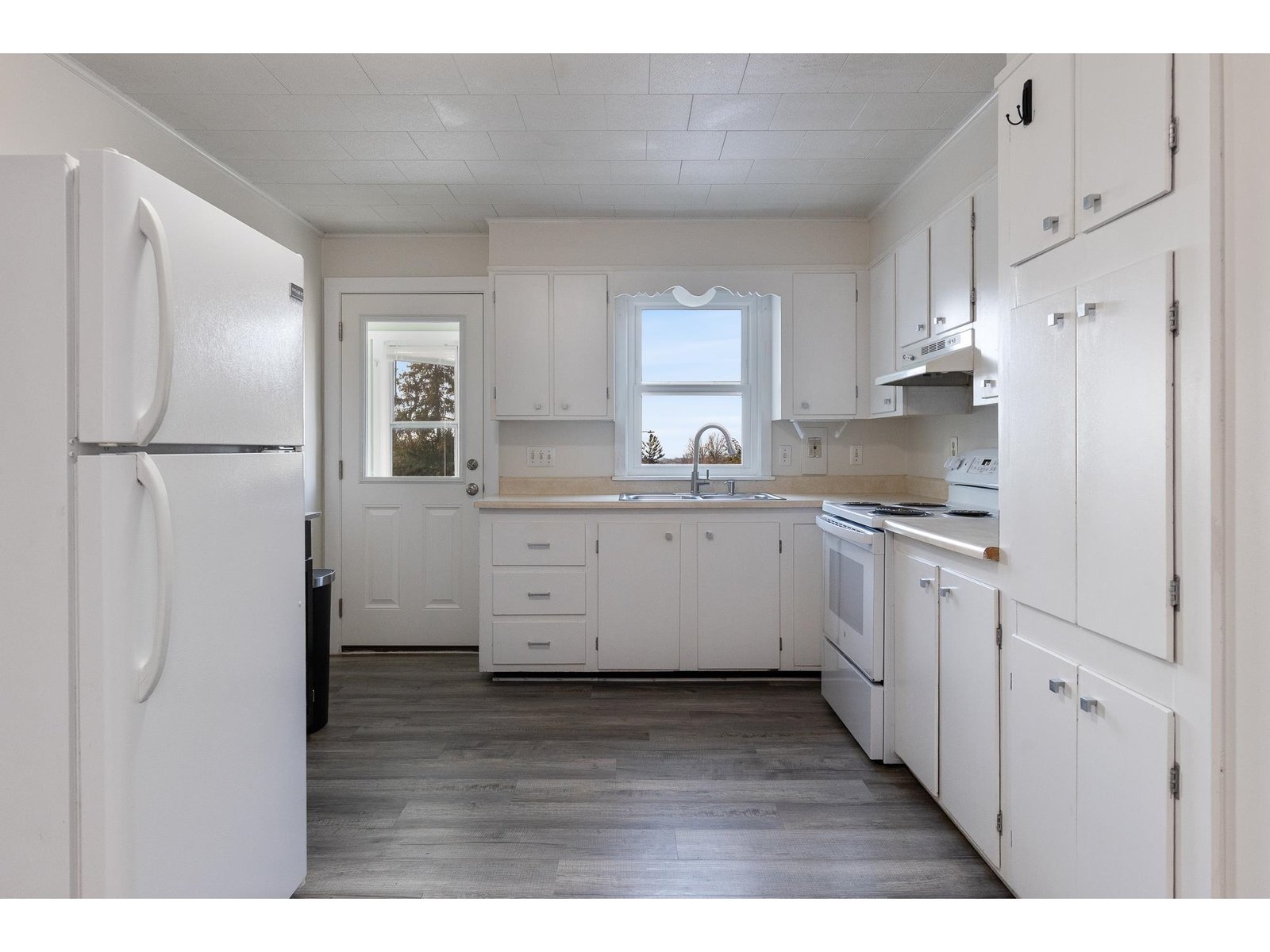 10 Donnelly Court (Lower Unit)