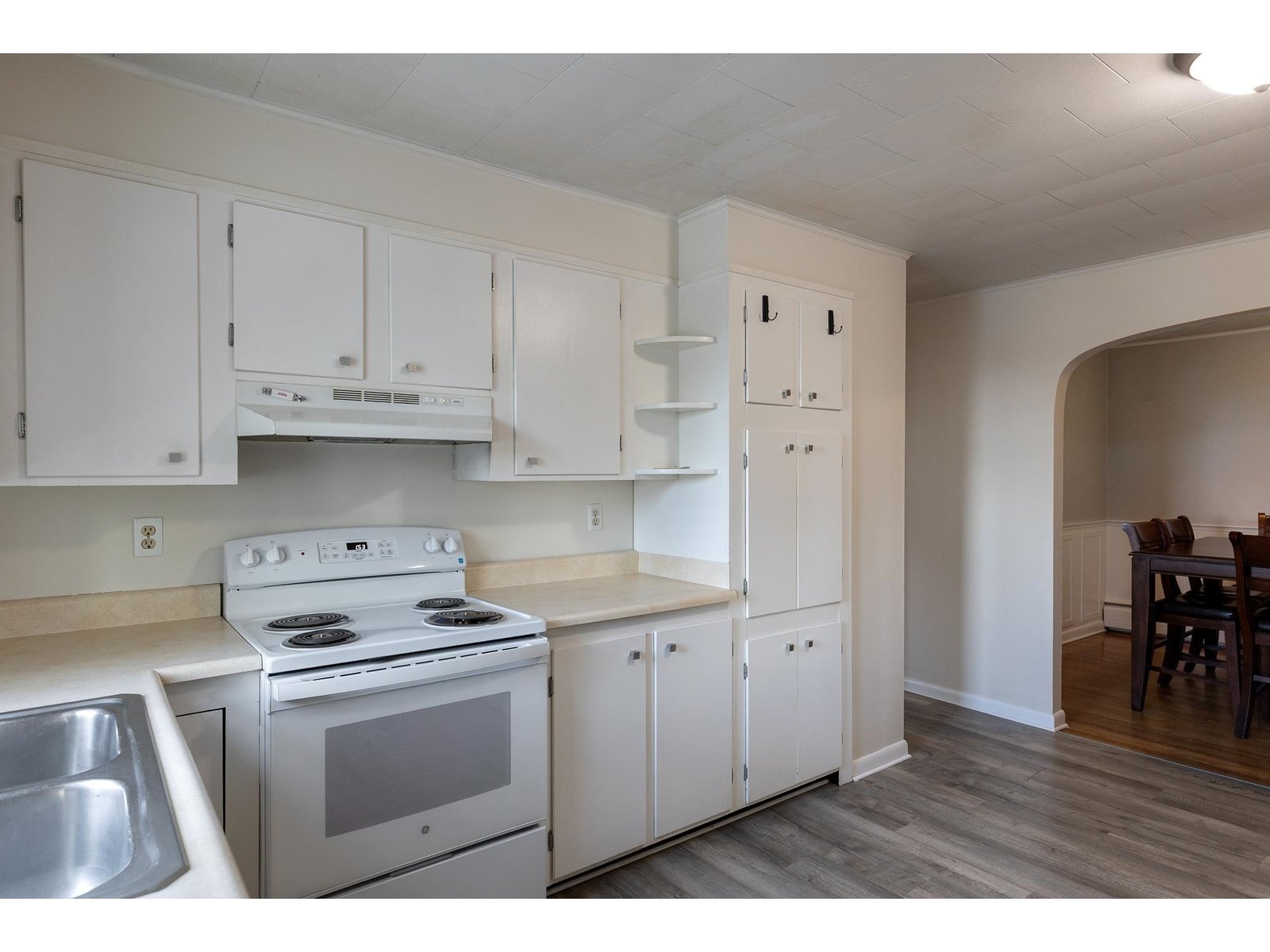 10 Donnelly Court (Lower Unit)