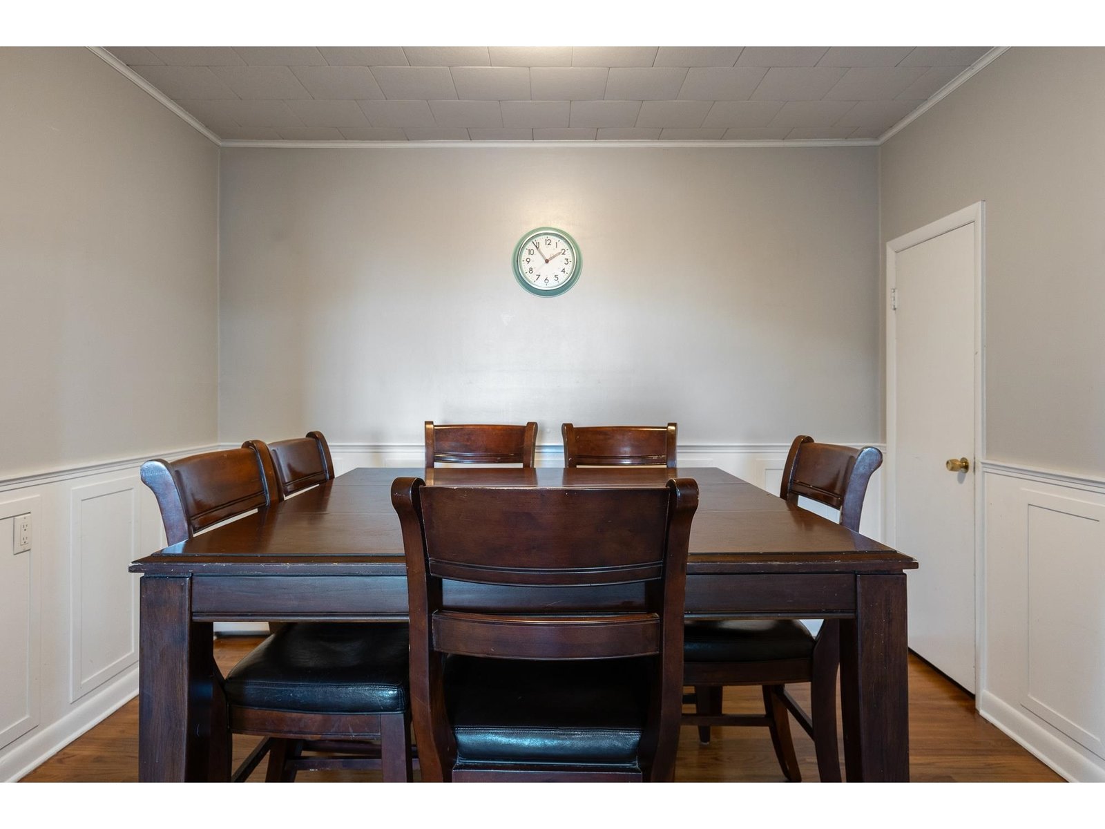 10 Donnelly Court (Lower Unit)