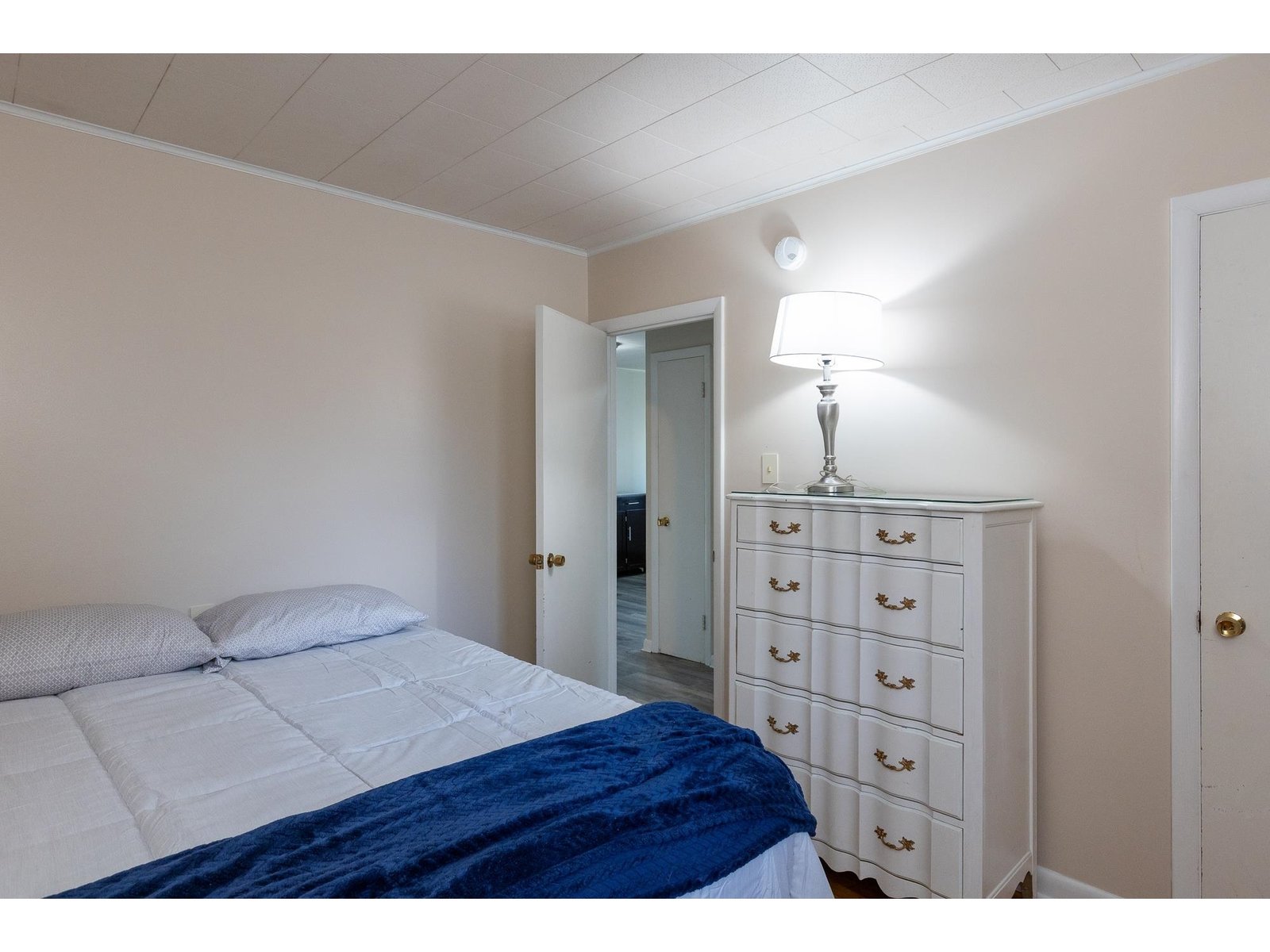 10 Donnelly Court (Lower Unit)