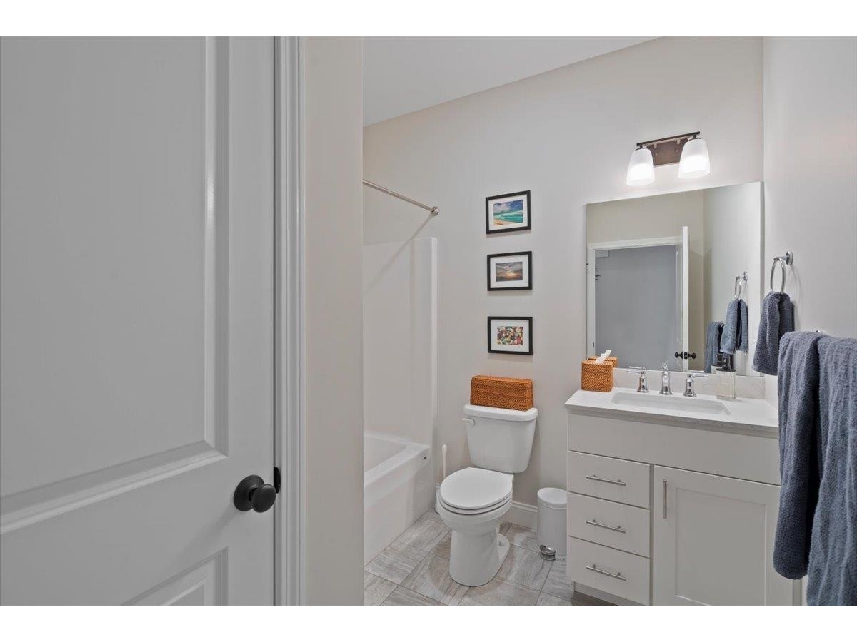 Main Floor Full Bath
