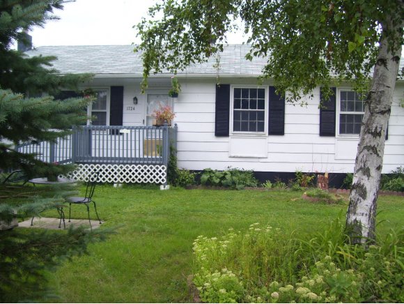 1724 Main ST