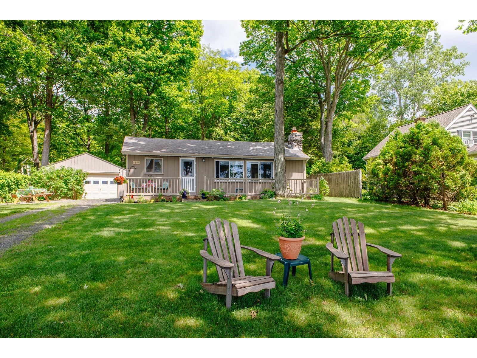 1741 South End Road