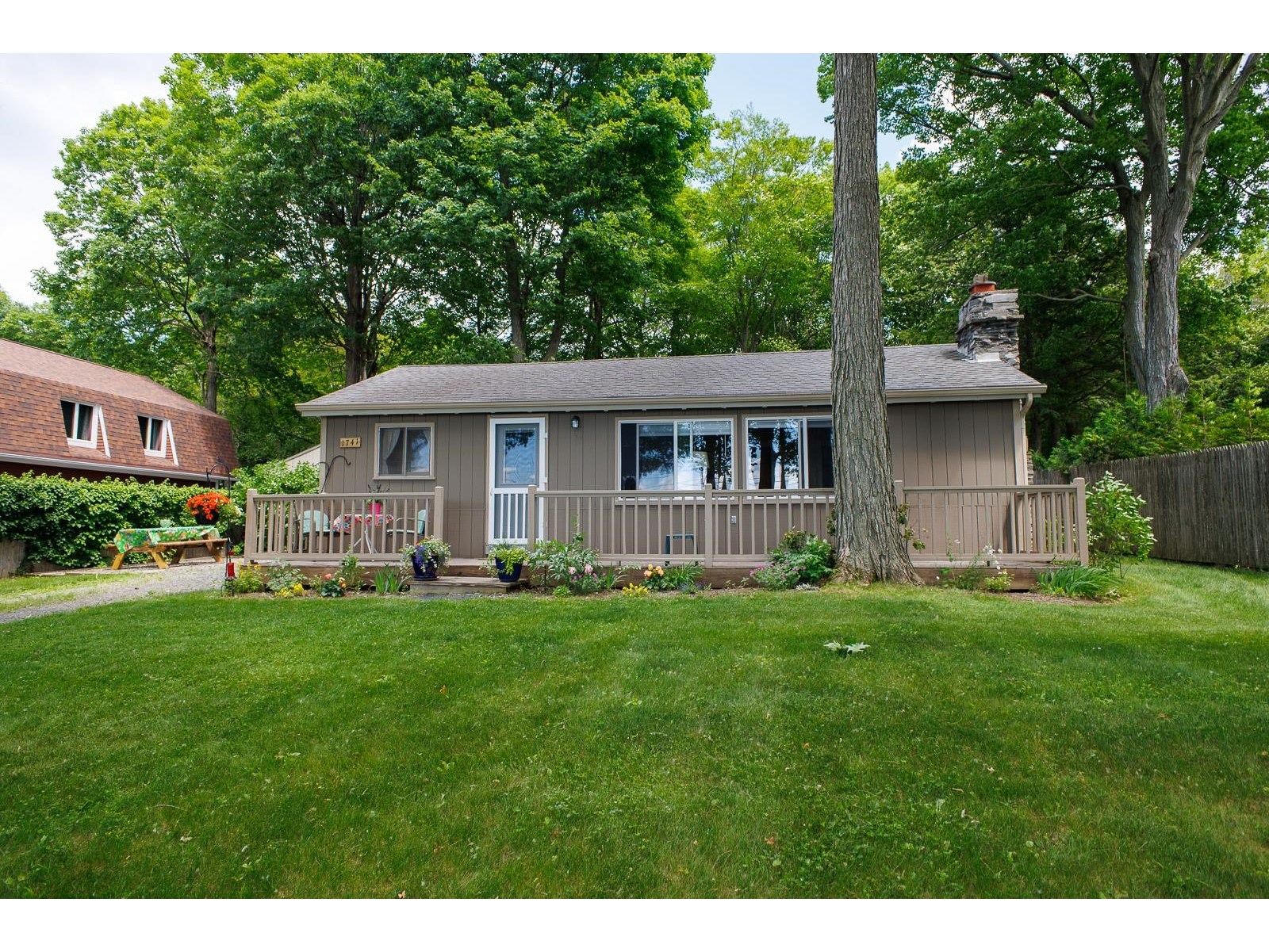 1741 South End Road