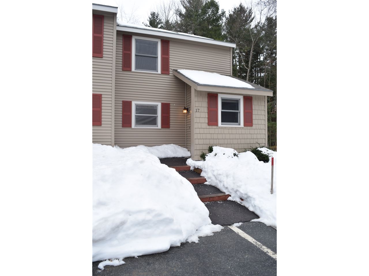 175 Kennedy Drive, Unit 17