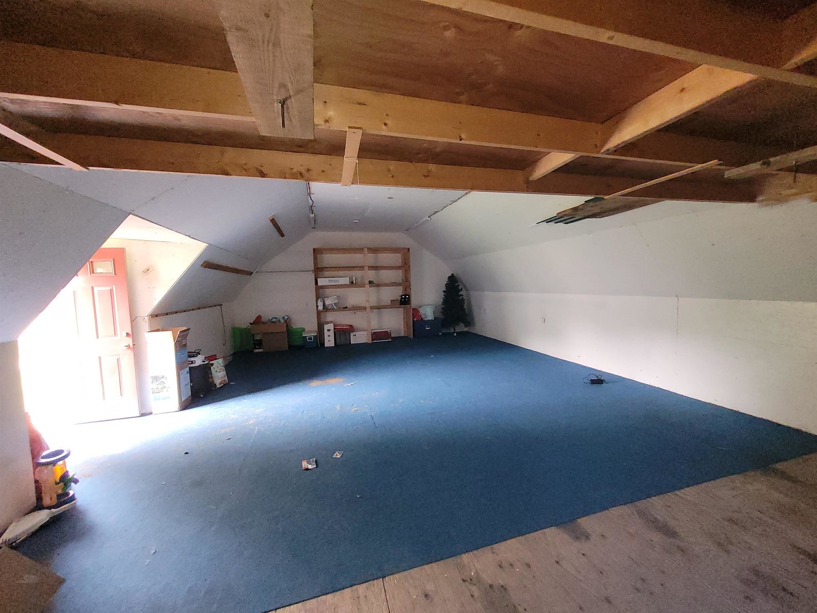 2nd Floor of Garage