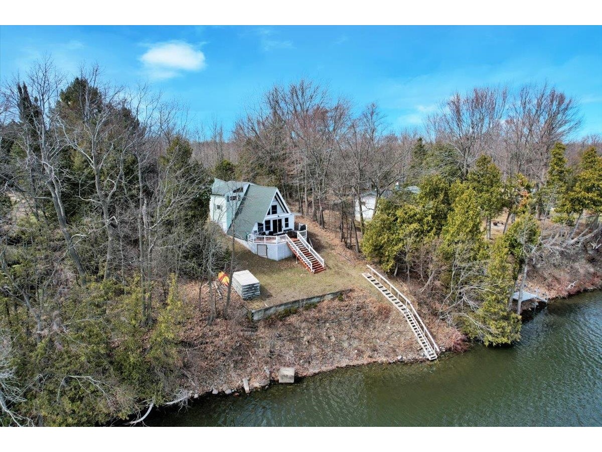 1780 Pelots Point Road, North Hero