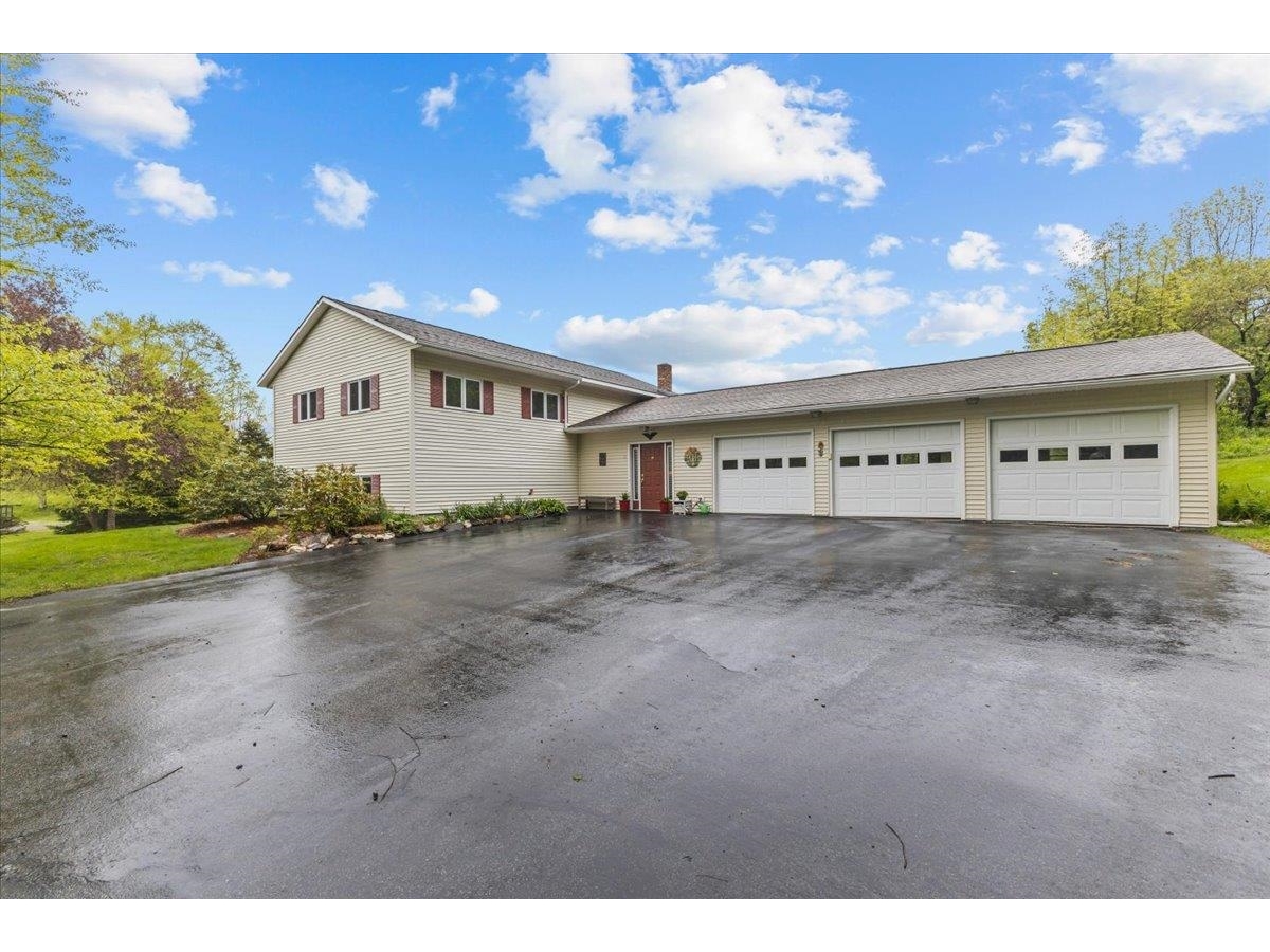 18 Birchwood E Road