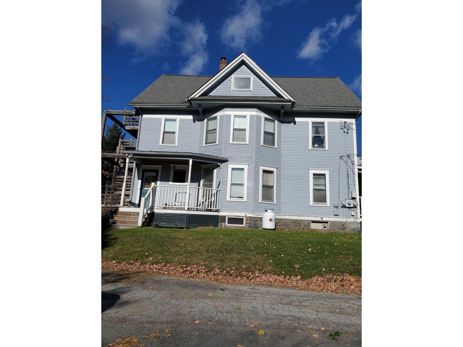 18 College Street