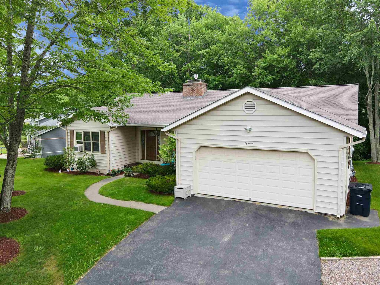 18 Corduroy Road