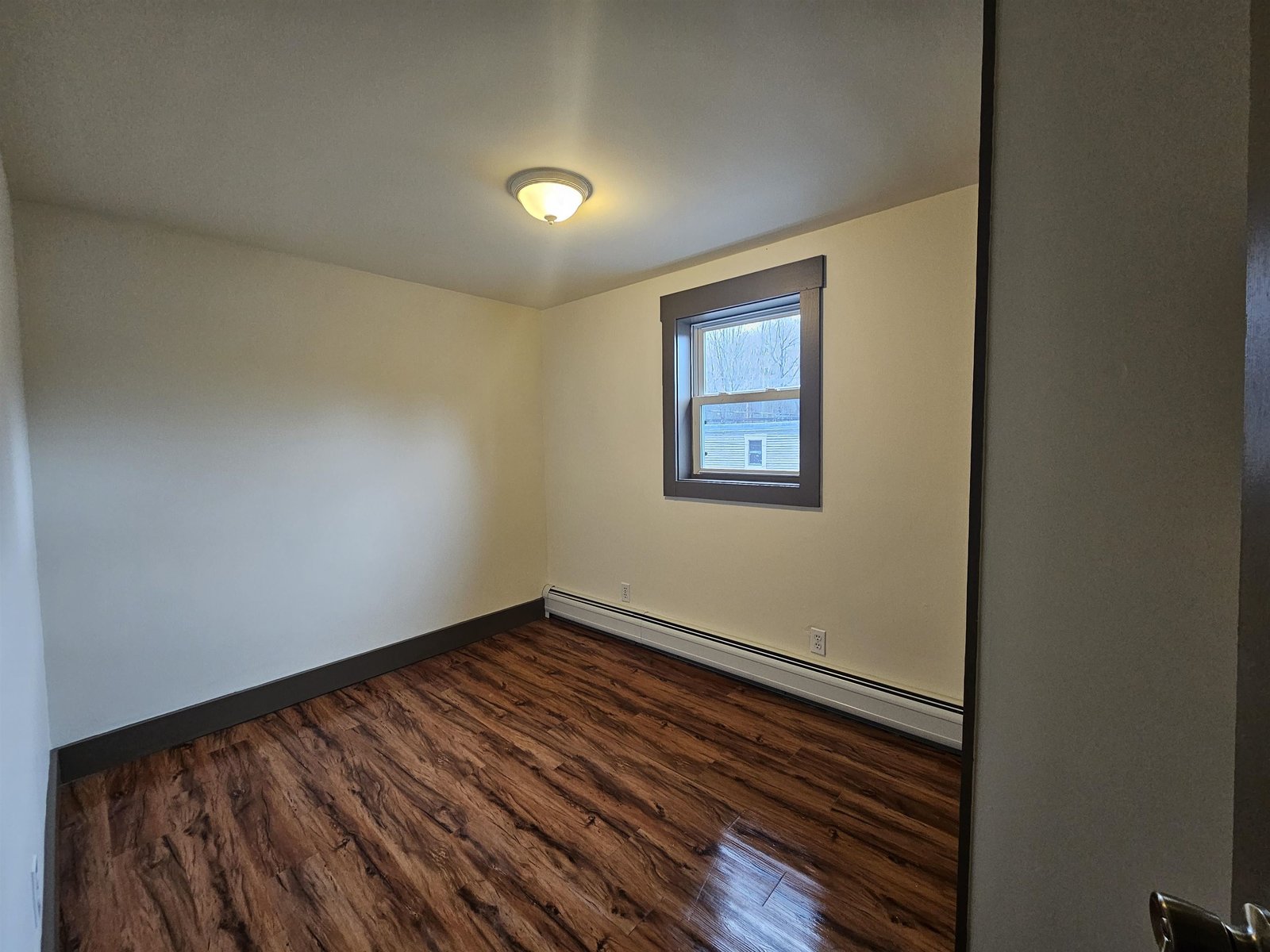 Main unit Bedroom 3