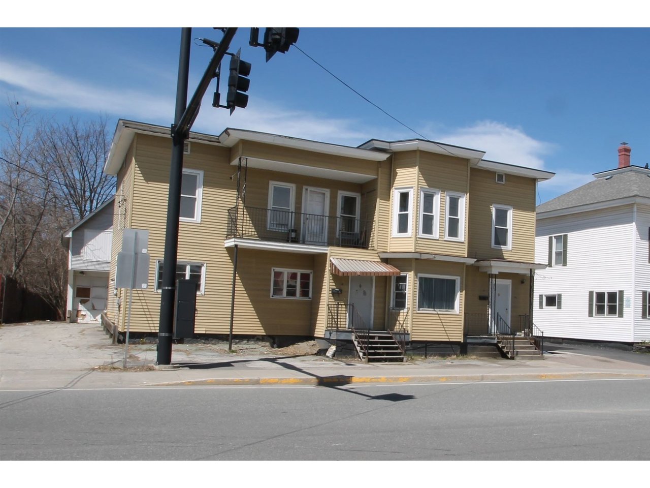 18 Maple Avenue
