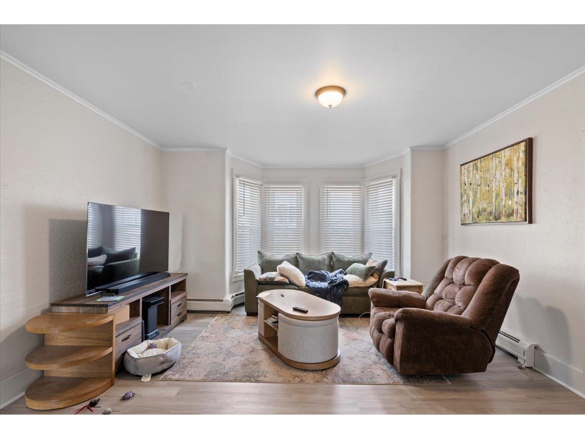 18 Maple Avenue