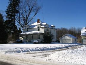 18 Maplewood Ave