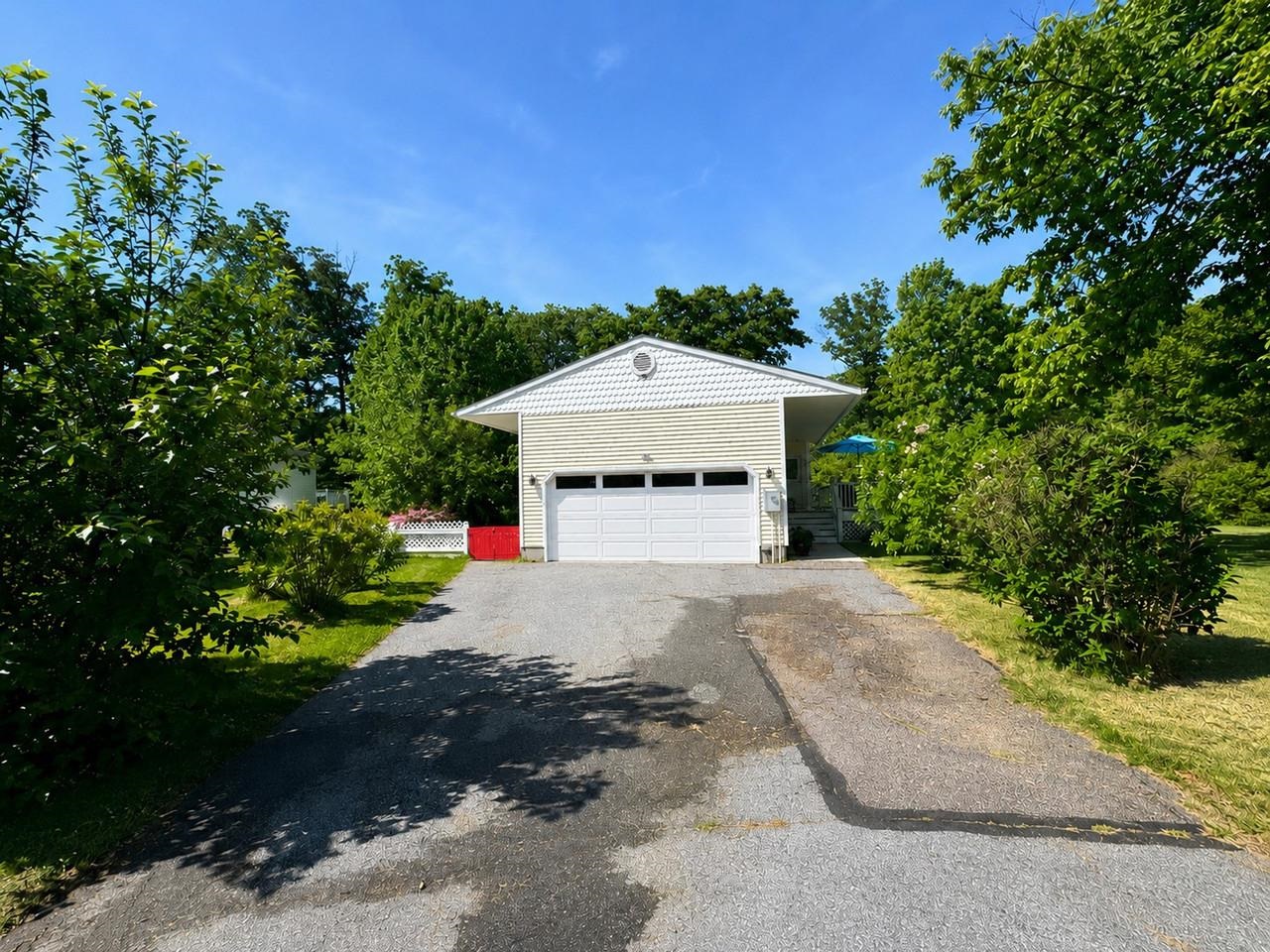 2-Car Garage
