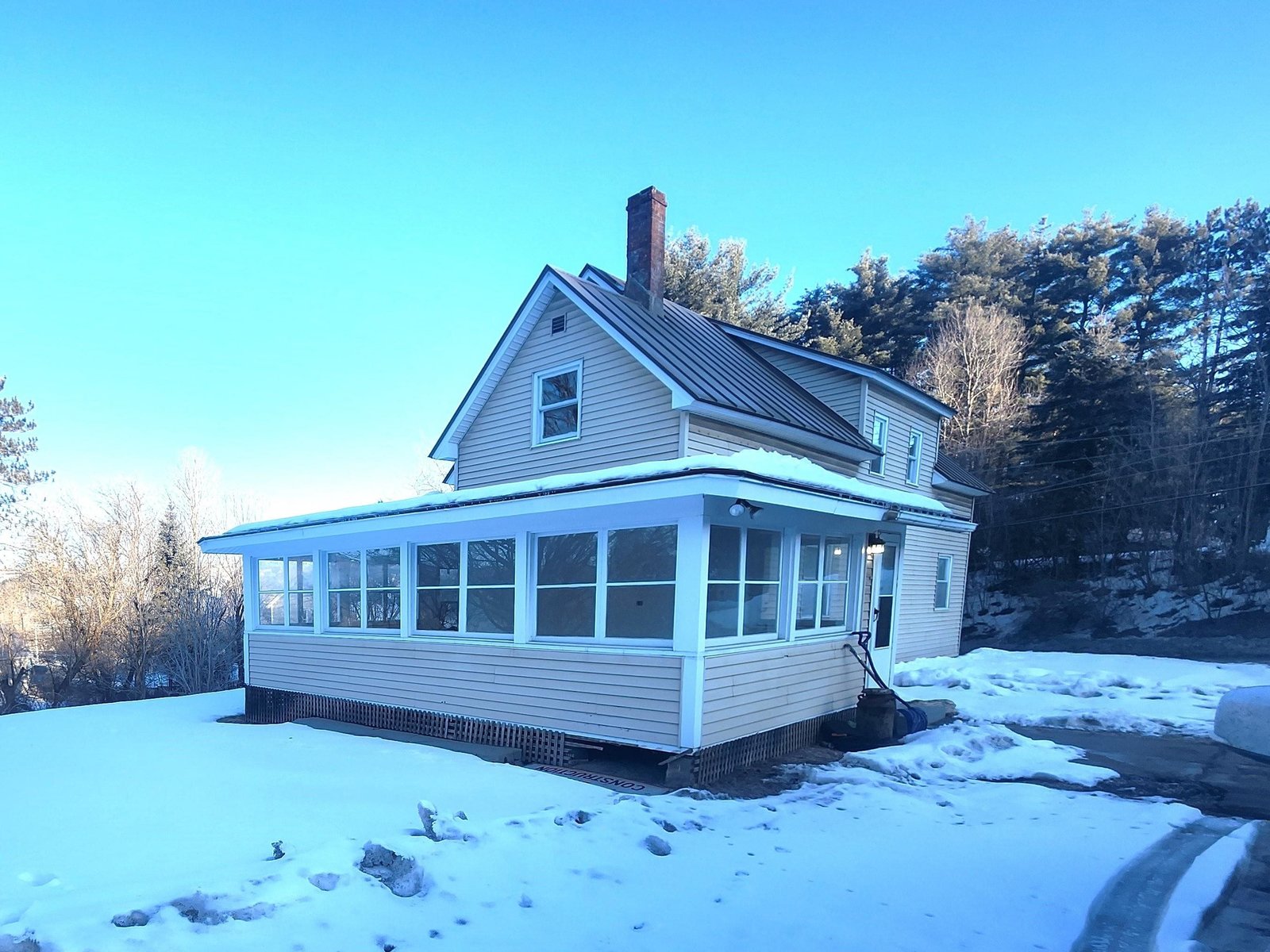 18 Middle Road