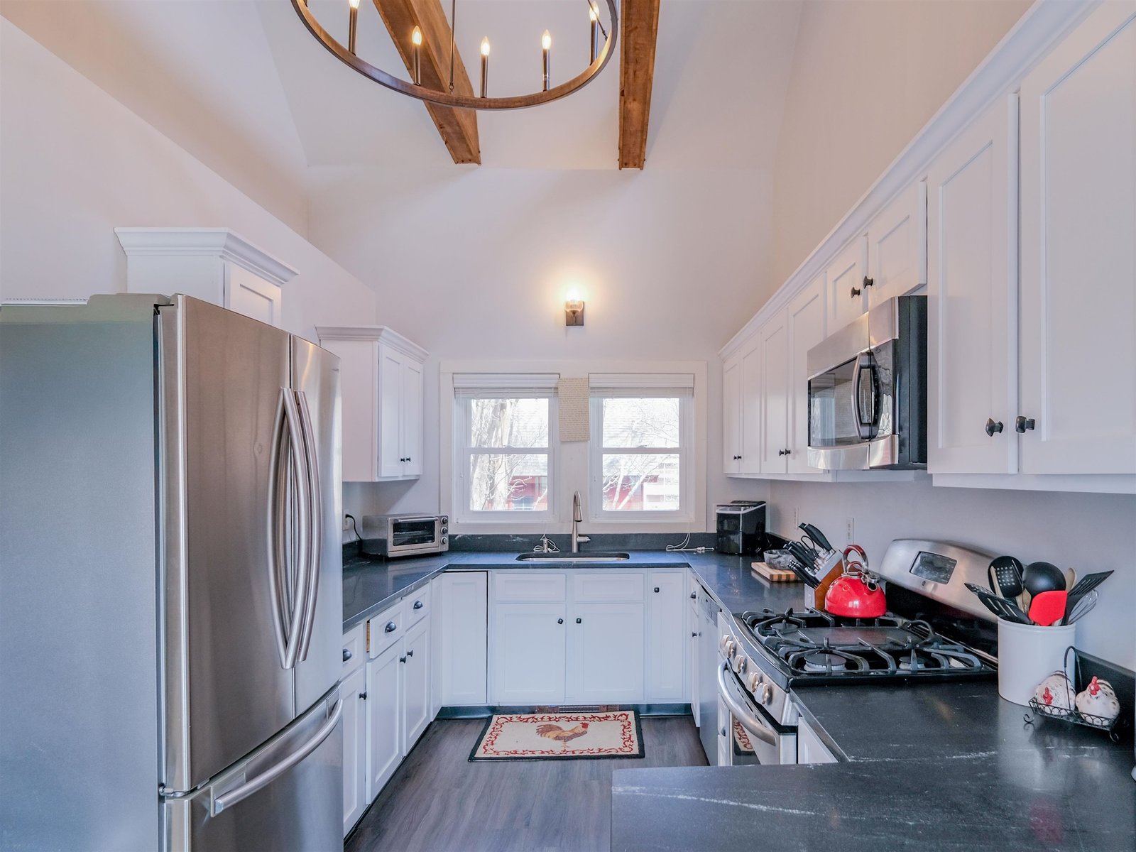 18 Pleasant Street, Unit 3