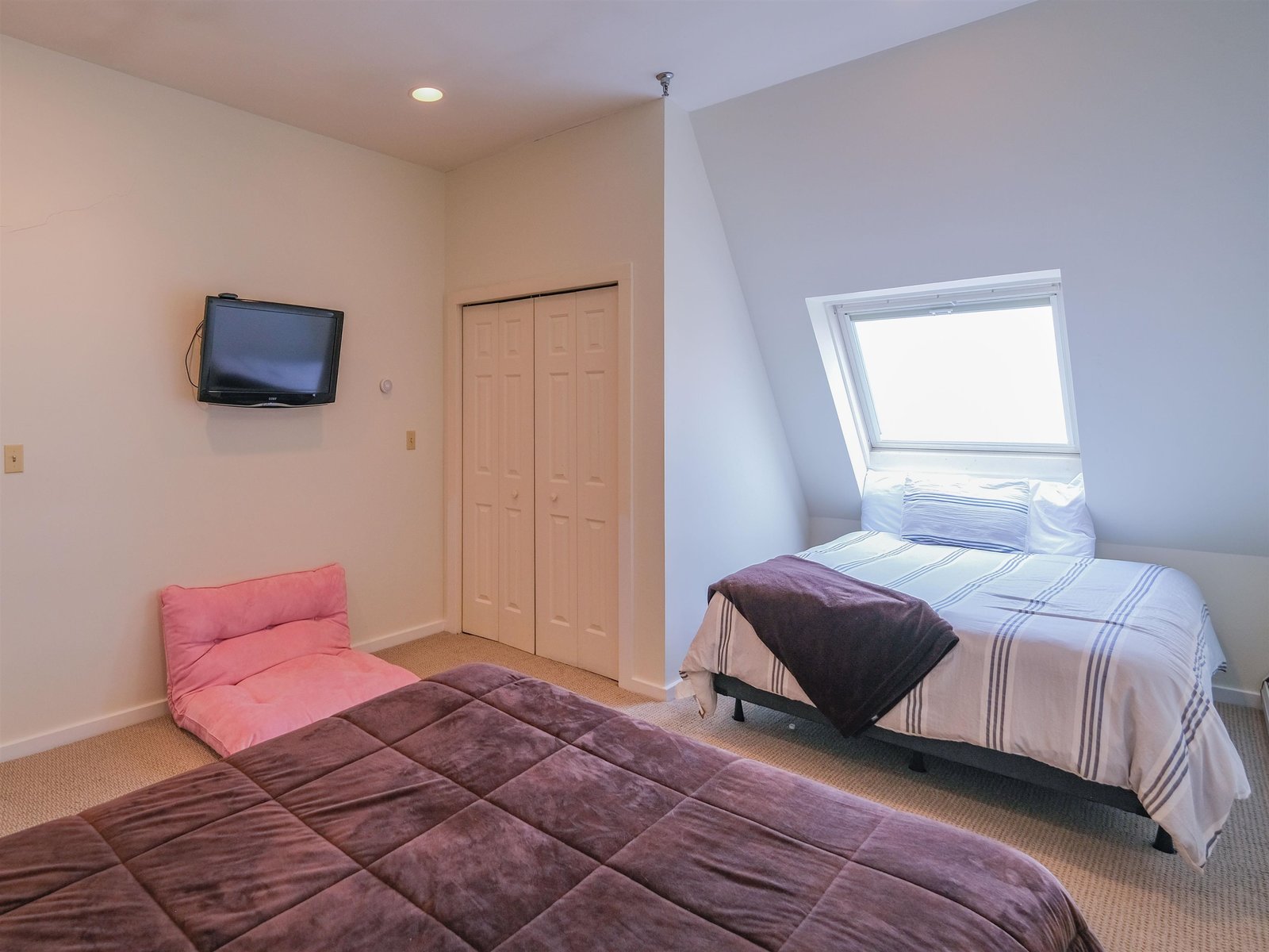 18 Pleasant Street, Unit 3