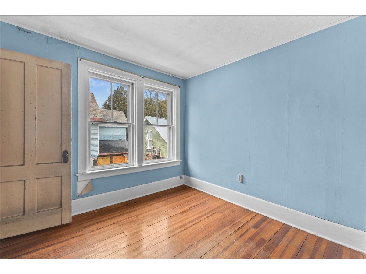 Small Bedroom 2