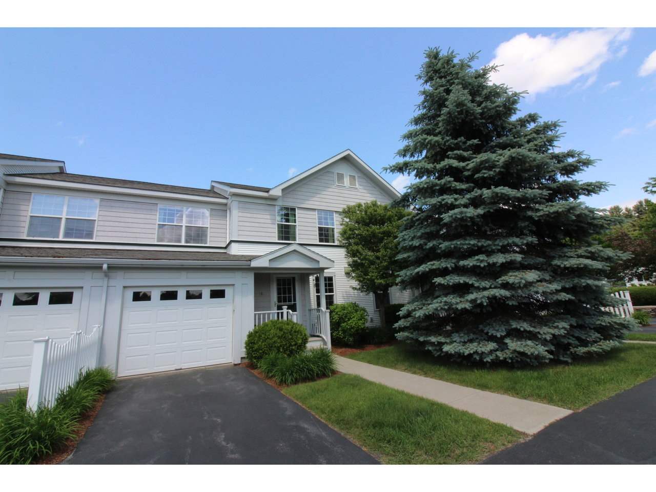 18 Stonington Circle