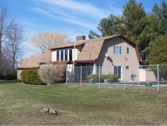 18 Summit Road