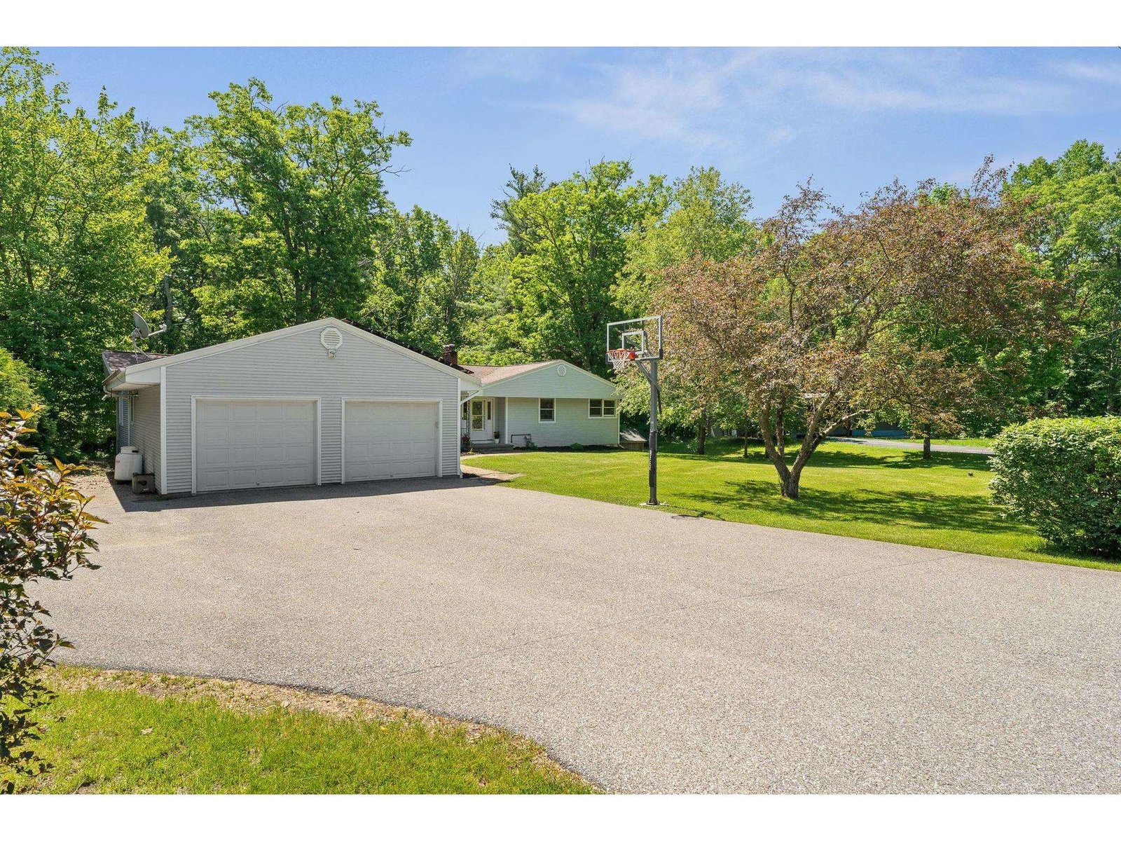18 Valleyview Drive