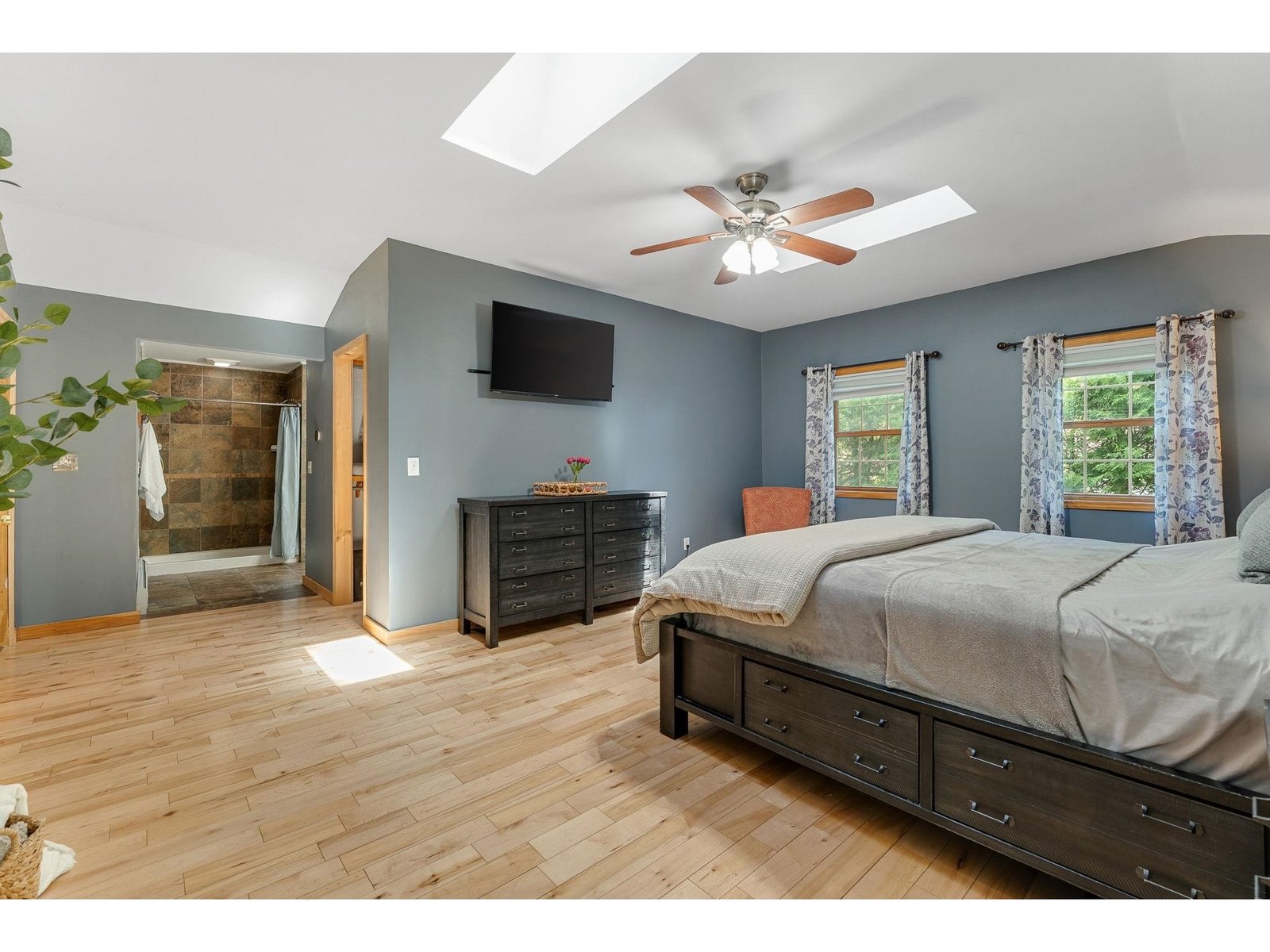 18 Valleyview Drive