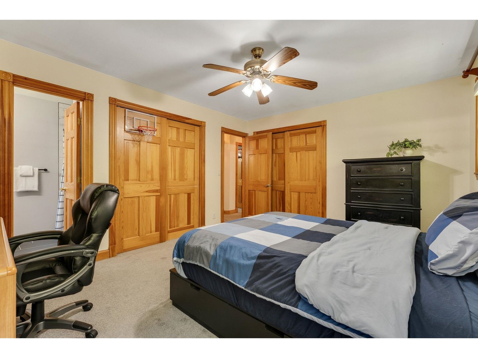 18 Valleyview Drive