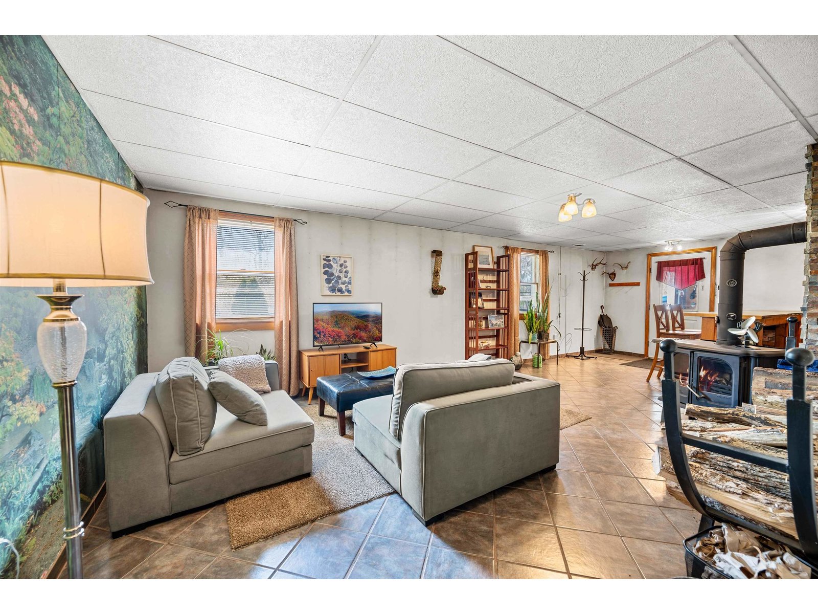 18 Velie Avenue