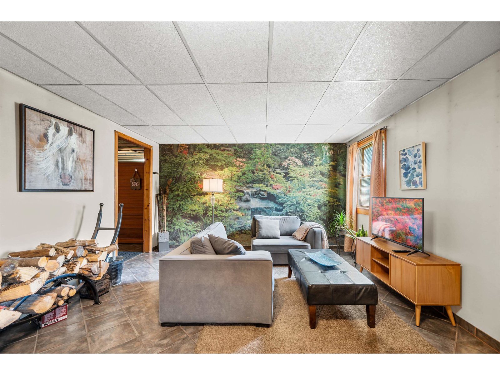 18 Velie Avenue