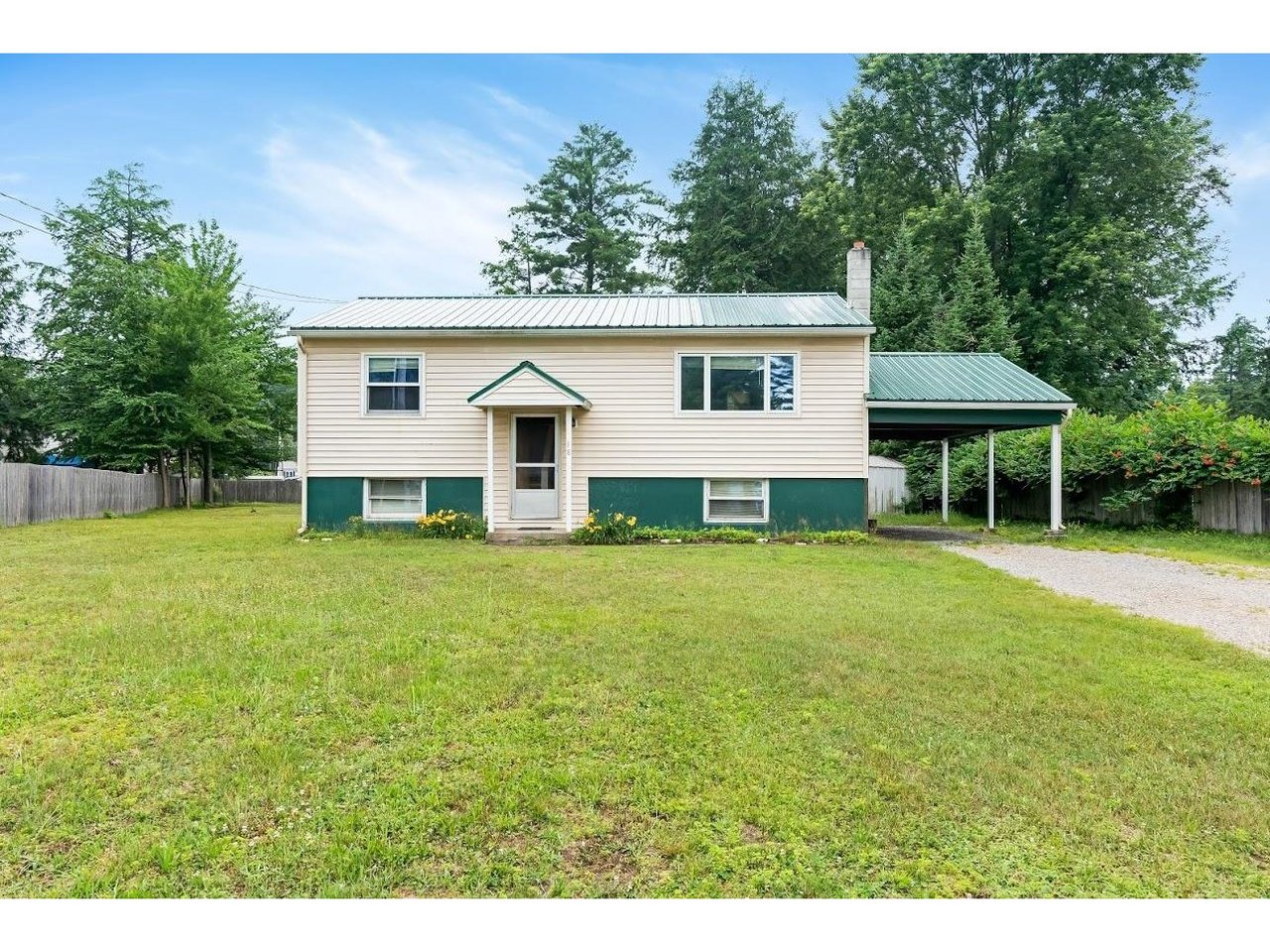18 Woodcrest Circle