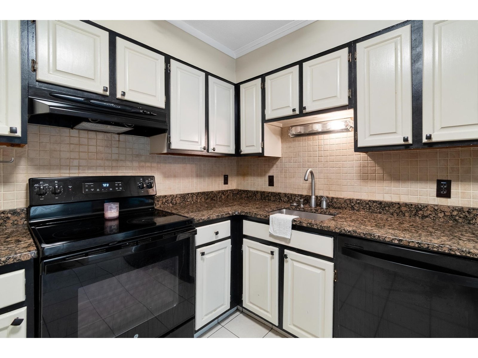 180 Ledgewood Circle, Unit 103