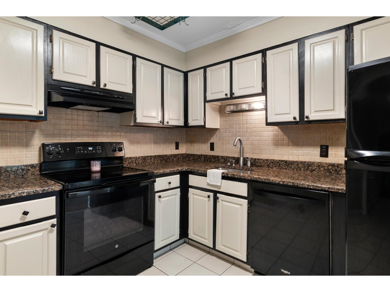 180 Ledgewood Circle, Unit 103