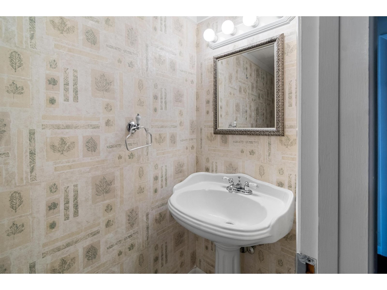 180 Ledgewood Circle, Unit 103