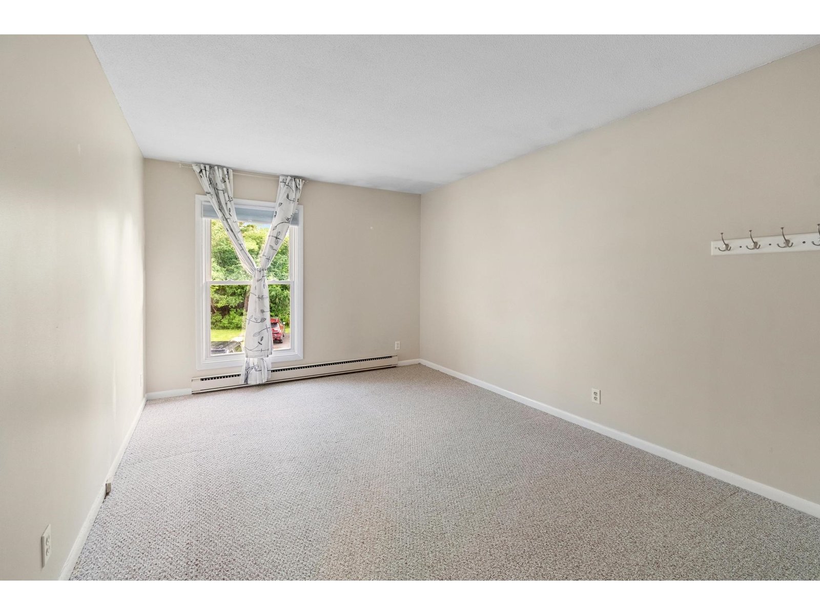 180 Ledgewood Circle, Unit 103