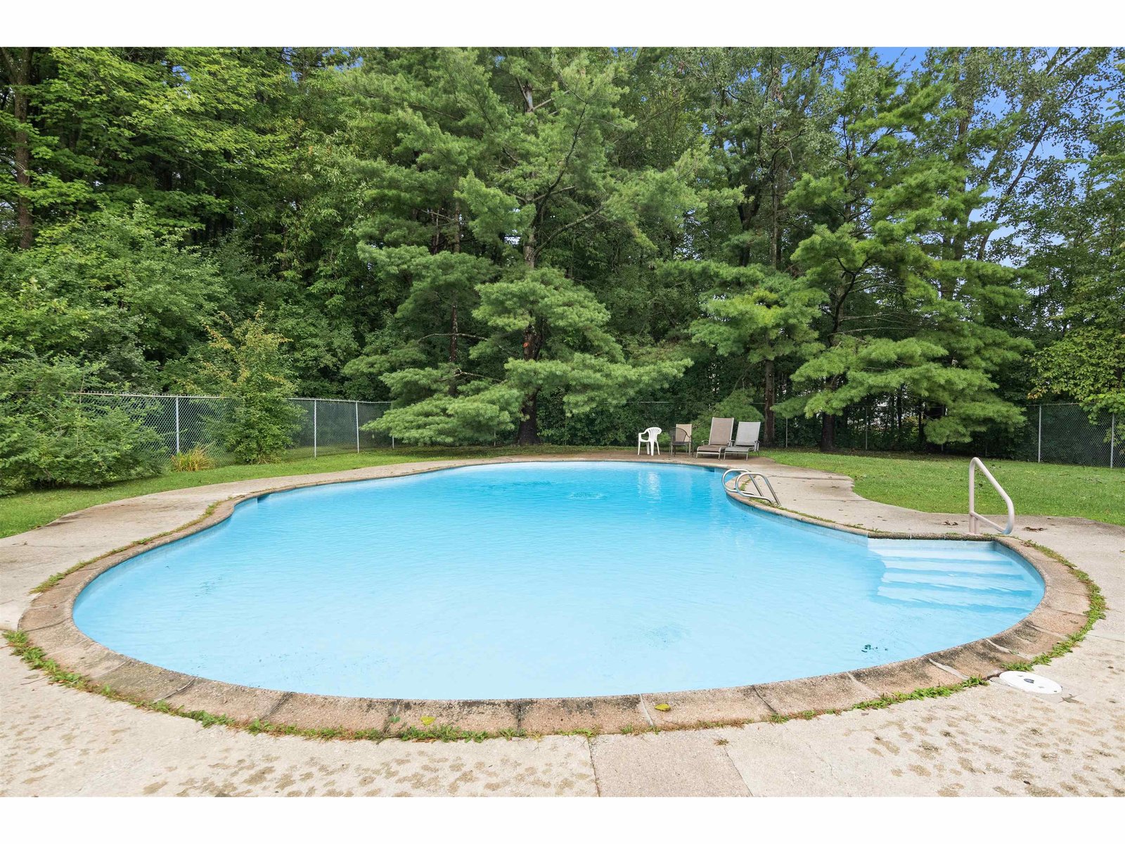 180 Ledgewood Circle, Unit 103