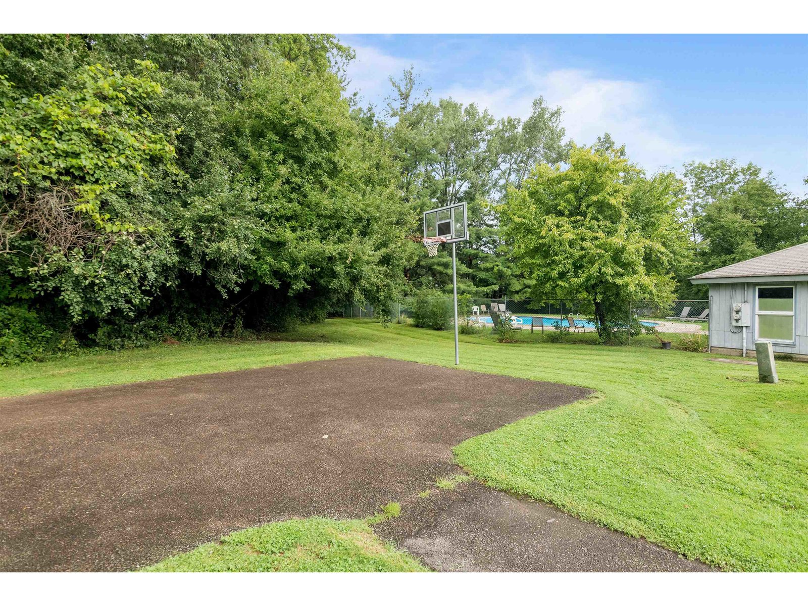 180 Ledgewood Circle, Unit 103